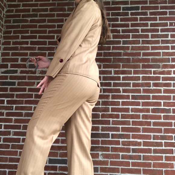 Vintage Amanda Smith suit set - Picture 6 of 8